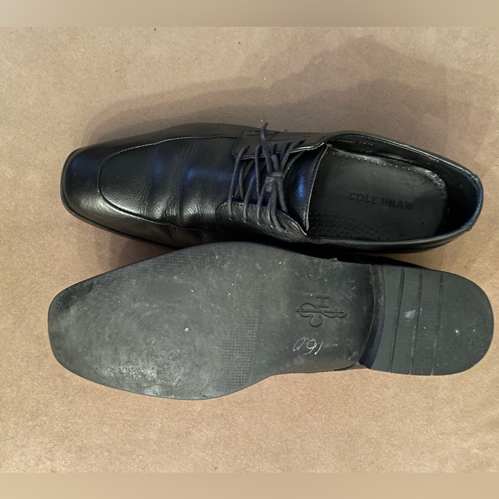 Great condition Cole Han men’s shoes